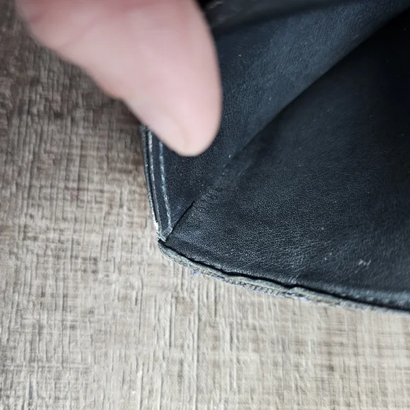 LOUIS VUITTON - wallet - Picture 12 of 14